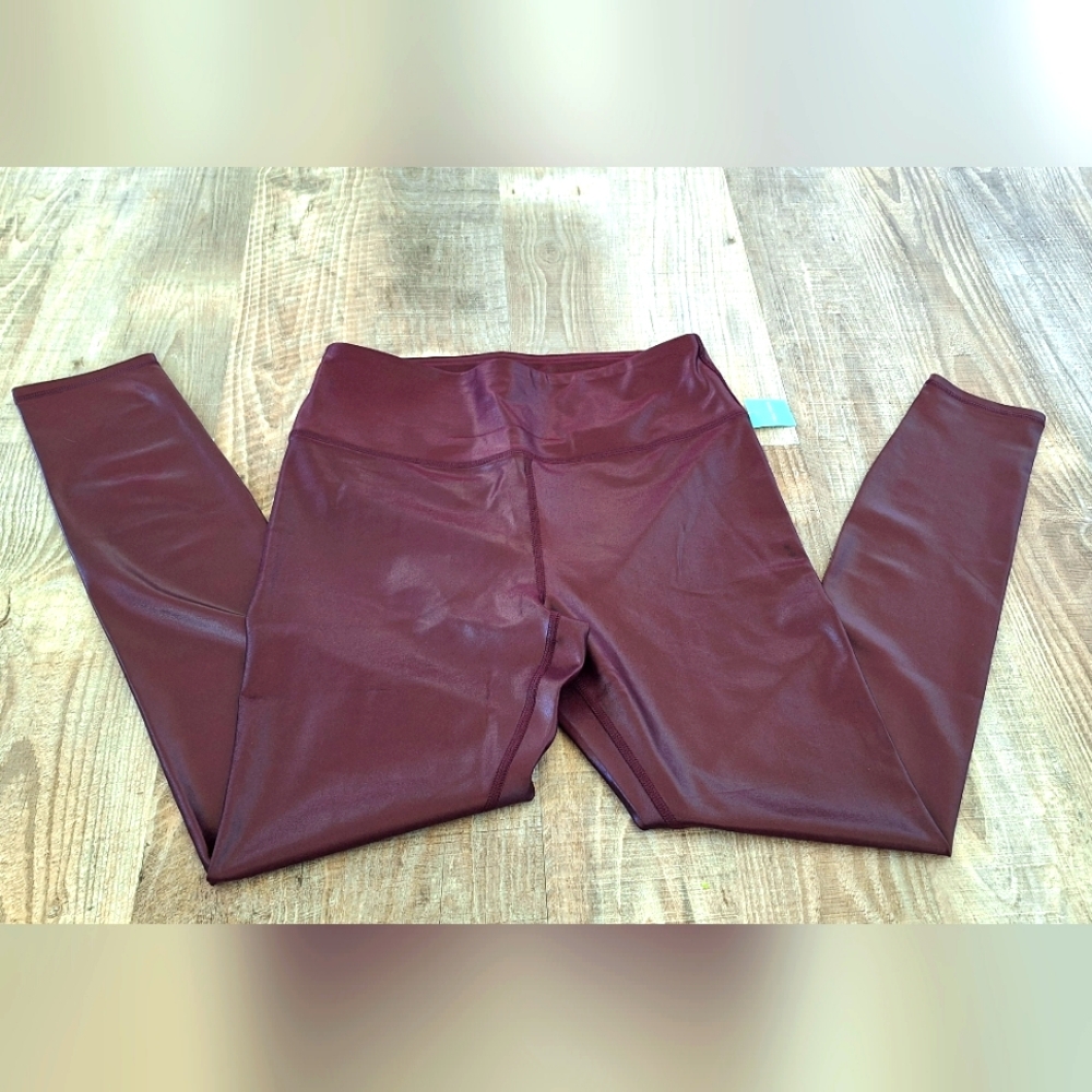 High Rise Liquid Shine Leggings